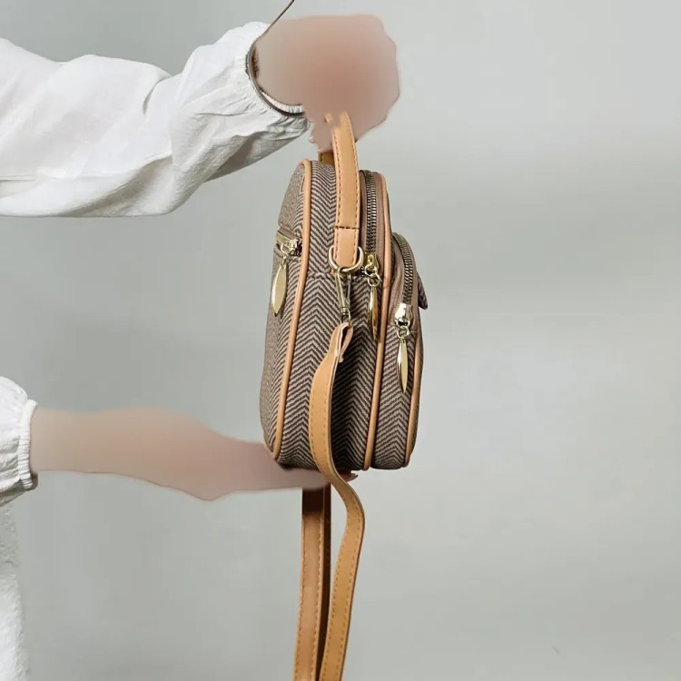کیف ایستاده زنانه مدل 1141 بند دستی دوشی چرم شرانگ یراق ضد زنگ